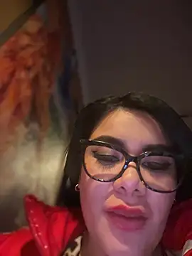 Insane Issa online show from February 1, 11:27 pm