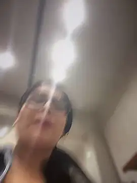 Insane Issa online show from February 20, 6:57 pm