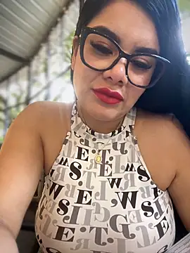 Insane Issa online show from March 17, 9:55 pm