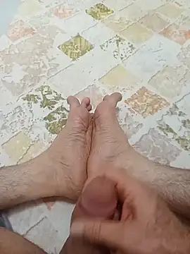 Snapshot of Hardapple01 chatting on February 14, 10:17 pm Hardapple01 online show from February 14, 10:17 pm