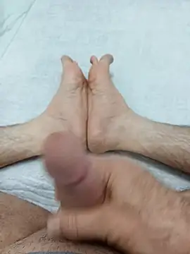 Hardapple01 online show from April 18, 5:55 am