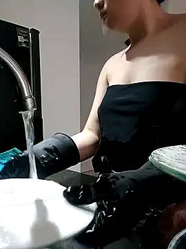 Snapshot of alix692 chatting on November 18, 7:40 pm alix692 online show from November 18, 7:40 pm