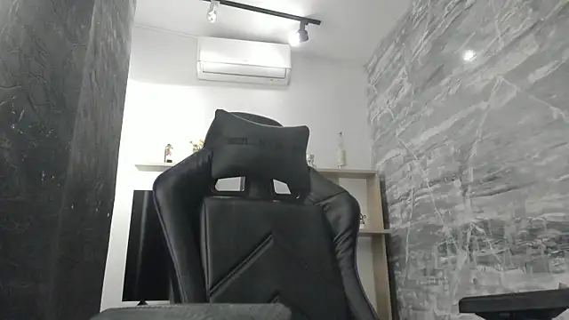 LunaBaker-1 online show from October 8, 7:55 pm