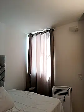 MIYESSI online show from November 29, 2:09 pm