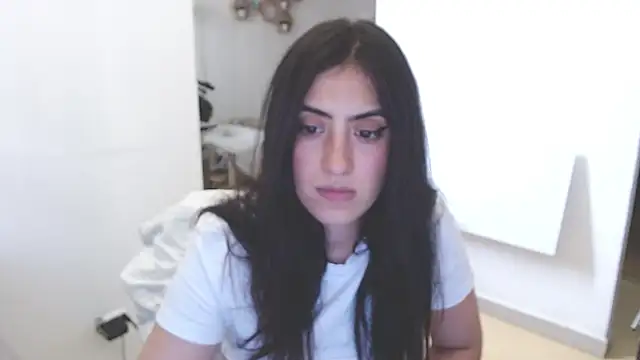 MIYESSI online show from April 14, 8:37 pm