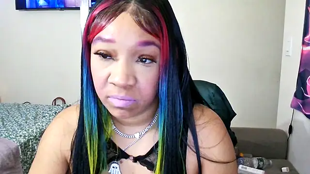 YasmineMinaj online show from December 17, 8:48 pm