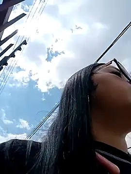 Snapshot of persefone_core chatting on November 8, 6:07 pm persefone core online show from November 8, 6:07 pm