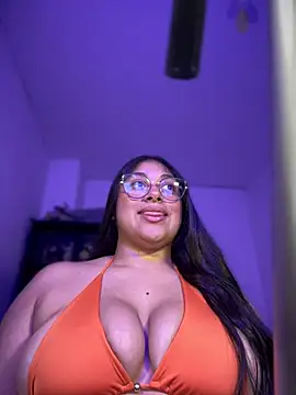 Snapshot of Soysofiarodrigu chatting on March 6, 6:16 pm Soysofiarodrigu online show from March 6, 6:16 pm
