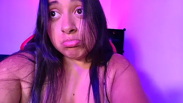 Snapshot of Soysofiarodrigu chatting on October 15, 10:10 pm Soysofiarodrigu online show from October 15, 10:10 pm