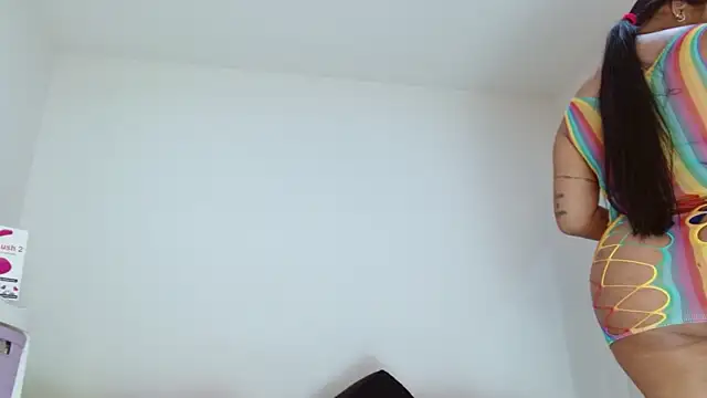 sashacreamy  online show from October 24, 11:01 pm