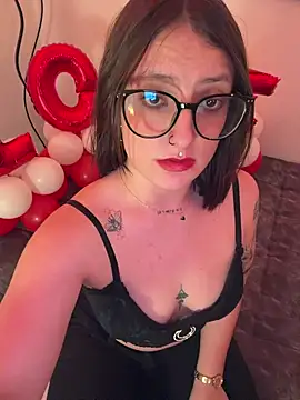 Megan lu2 online show from February 15, 5:48 am