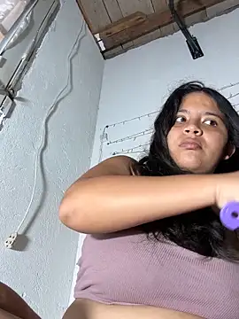 moncerrat luna online show from March 7, 7:55 pm