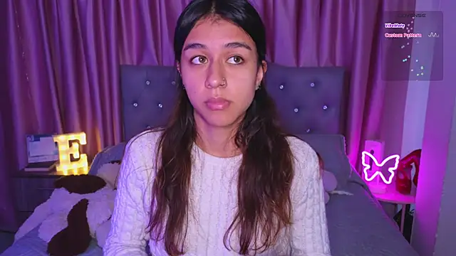 Snapshot of Emiily_Scott1 chatting on October 28, 10:23 pm Emiily Scott1 online show from October 28, 10:23 pm