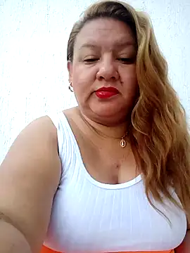 Snapshot of HORNY_MATURE25 chatting on January 21, 9:57 pm HORNY MATURE25 online show from January 21, 9:57 pm