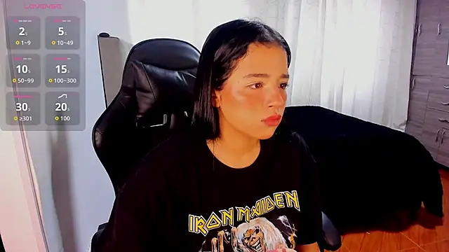 aliice walker  online show from December 22, 3:09 pm