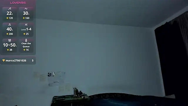 Snapshot of KitsuneRem chatting on January 18, 8:19 pm KitsuneRem online show from January 18, 8:19 pm