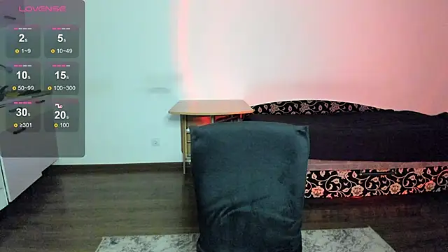 Snapshot of KitsuneRem chatting on February 7, 10:13 pm KitsuneRem online show from February 7, 10:13 pm