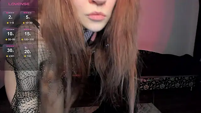 Snapshot of KitsuneRem chatting on February 10, 9:08 pm KitsuneRem online show from February 10, 9:08 pm