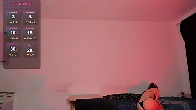 Snapshot of KitsuneRem chatting on February 24, 10:08 pm KitsuneRem online show from February 24, 10:08 pm