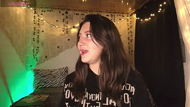 Snapshot of kisstarxxx chatting on October 18, 4:04 am kisstarxxx online show from October 18, 4:04 am