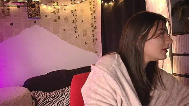 Snapshot of kisstarxxx chatting on October 19, 3:07 am kisstarxxx online show from October 19, 3:07 am