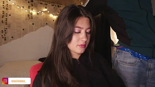 Snapshot of kisstarxxx chatting on November 7, 4:12 am kisstarxxx online show from November 7, 4:12 am