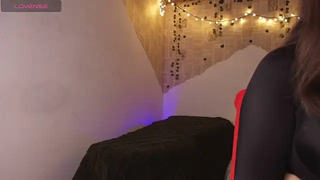 Snapshot of kisstarxxx chatting on November 22, 3:05 am kisstarxxx online show from November 22, 3:05 am