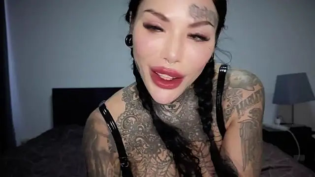 claudiacvc95 online show from March 22, 7:01 am