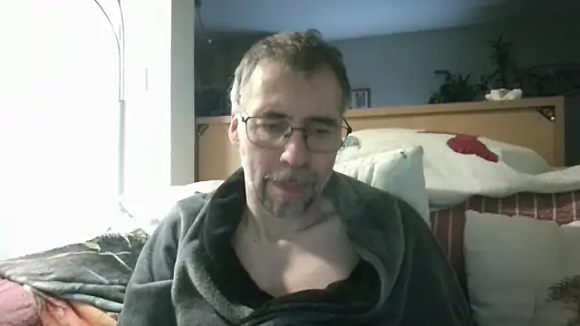 ptitcanard60600 online show from April 17, 9:18 pm