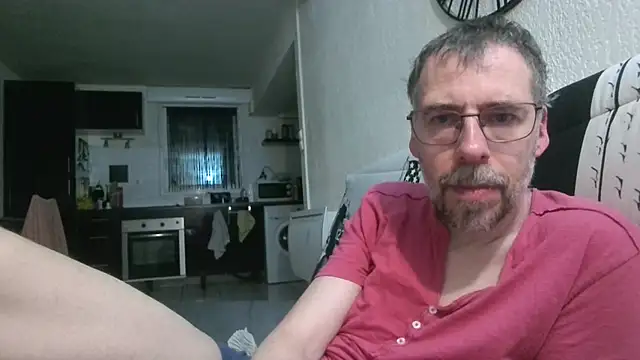 ptitcanard60600 online show from April 21, 8:55 pm