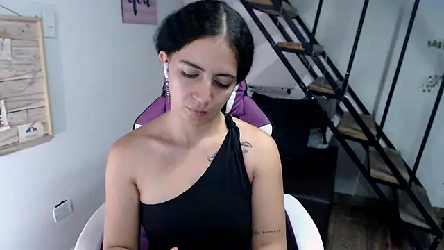 samantha baby  online show from October 23, 9:46 pm