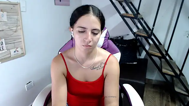 samantha baby  online show from November 6, 7:04 pm