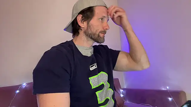 alexmannd online show from December 4, 5:32 pm