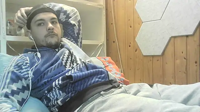 ItalianVinDiesel online show from December 28, 3:15 pm