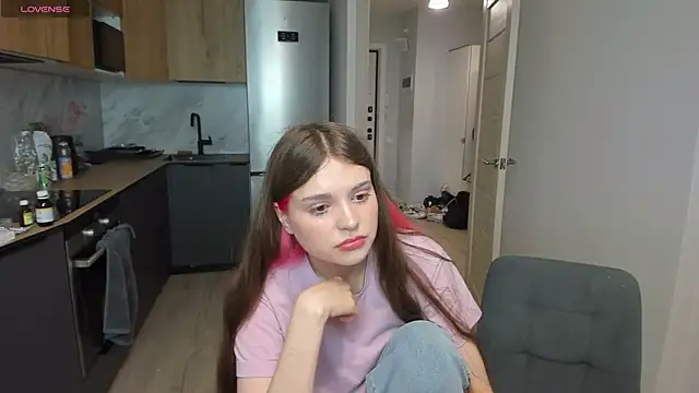 lil cassie online show from October 9, 7:34 pm