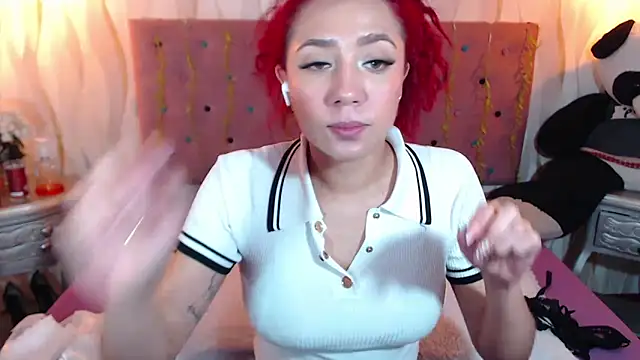 IsabelaLatina online show from October 22, 2:17 pm