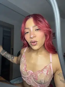 Snapshot of ari_sexy1 chatting on May 23, 11:53 pm ari sexy1 online show from May 23, 11:53 pm