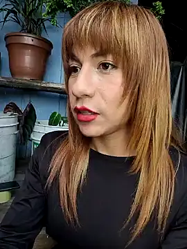 Snapshot of Evehampy chatting on December 17, 10:32 pm Evehampy online show from December 17, 10:32 pm