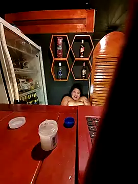 Snapshot of Evehampy chatting on March 18, 8:37 pm Evehampy online show from March 18, 8:37 pm