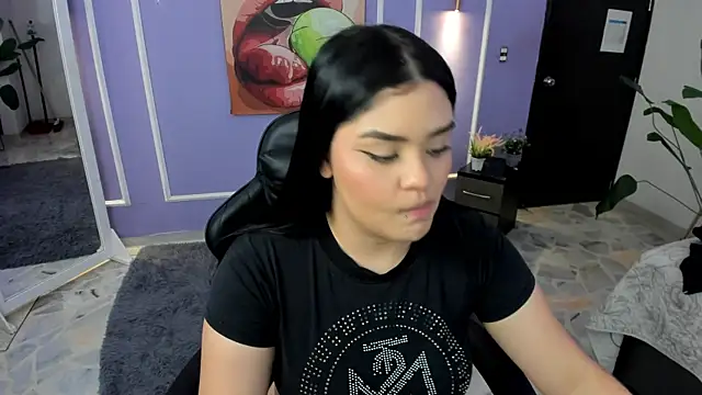 martinasaez online show from November 6, 8:21 pm