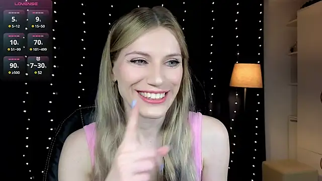 Snapshot of Lilianna_Just chatting on December 1, 5:24 pm Lilianna Just online show from December 1, 5:24 pm