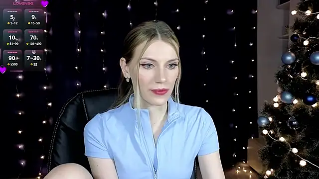 Snapshot of Lilianna_Just chatting on December 9, 5:41 pm Lilianna Just online show from December 9, 5:41 pm