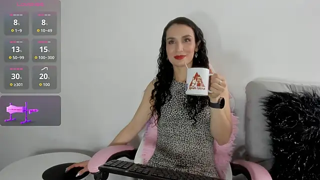 Snapshot of Layla_Sia chatting on September 19, 5:13 pm Layla Sia online show from September 19, 5:13 pm