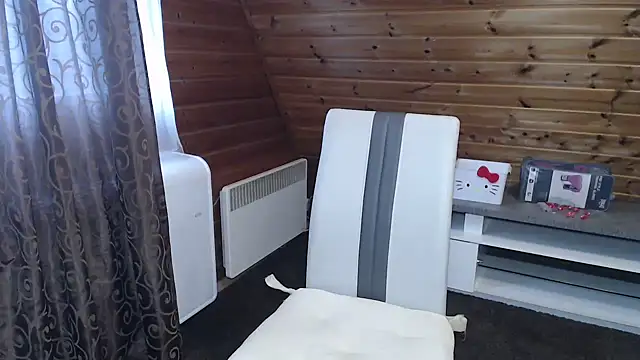 Snapshot of LaMadrina006 chatting on November 20, 9:20 am LaMadrina006 online show from November 20, 9:20 am