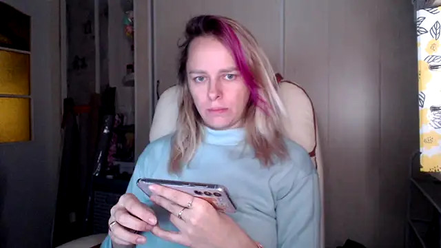 Snapshot of las_sweet chatting on November 7, 8:03 am las sweet online show from November 7, 8:03 am