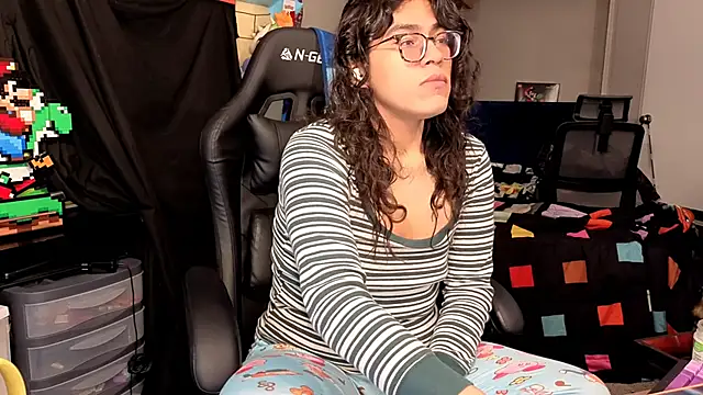 ShinyCherub online show from November 15, 3:19 pm