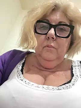 Merilulla online show from February 12, 1:22 am