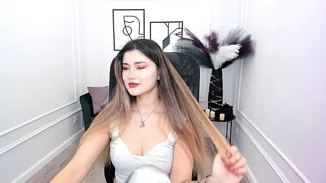 AnneTLi online show from November 8, 3:29 am