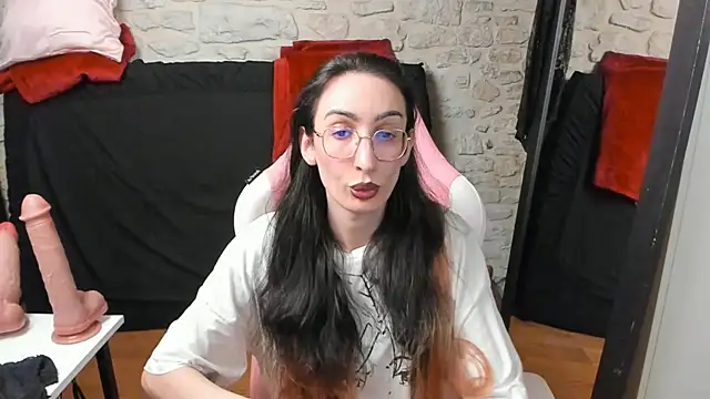 Snapshot of Mayala__ chatting on April 6, 6:09 pm Mayala online show from April 6, 6:09 pm