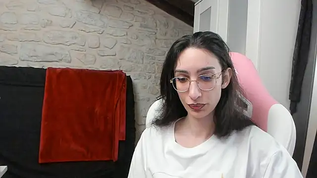 Snapshot of Mayala__ chatting on April 11, 6:45 pm Mayala online show from April 11, 6:45 pm